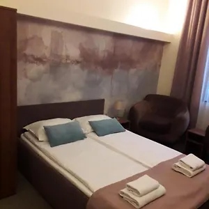 https://villa-vrest.sopothotels.com