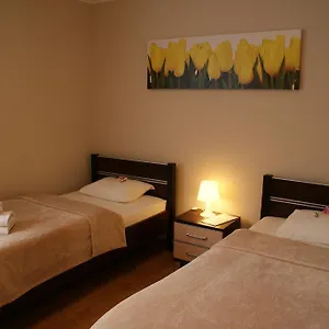https://pinhouse24.poznan-hotels.com