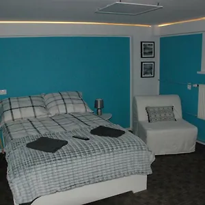 https://a-pensjonat-degorska.poznan-hotels.com