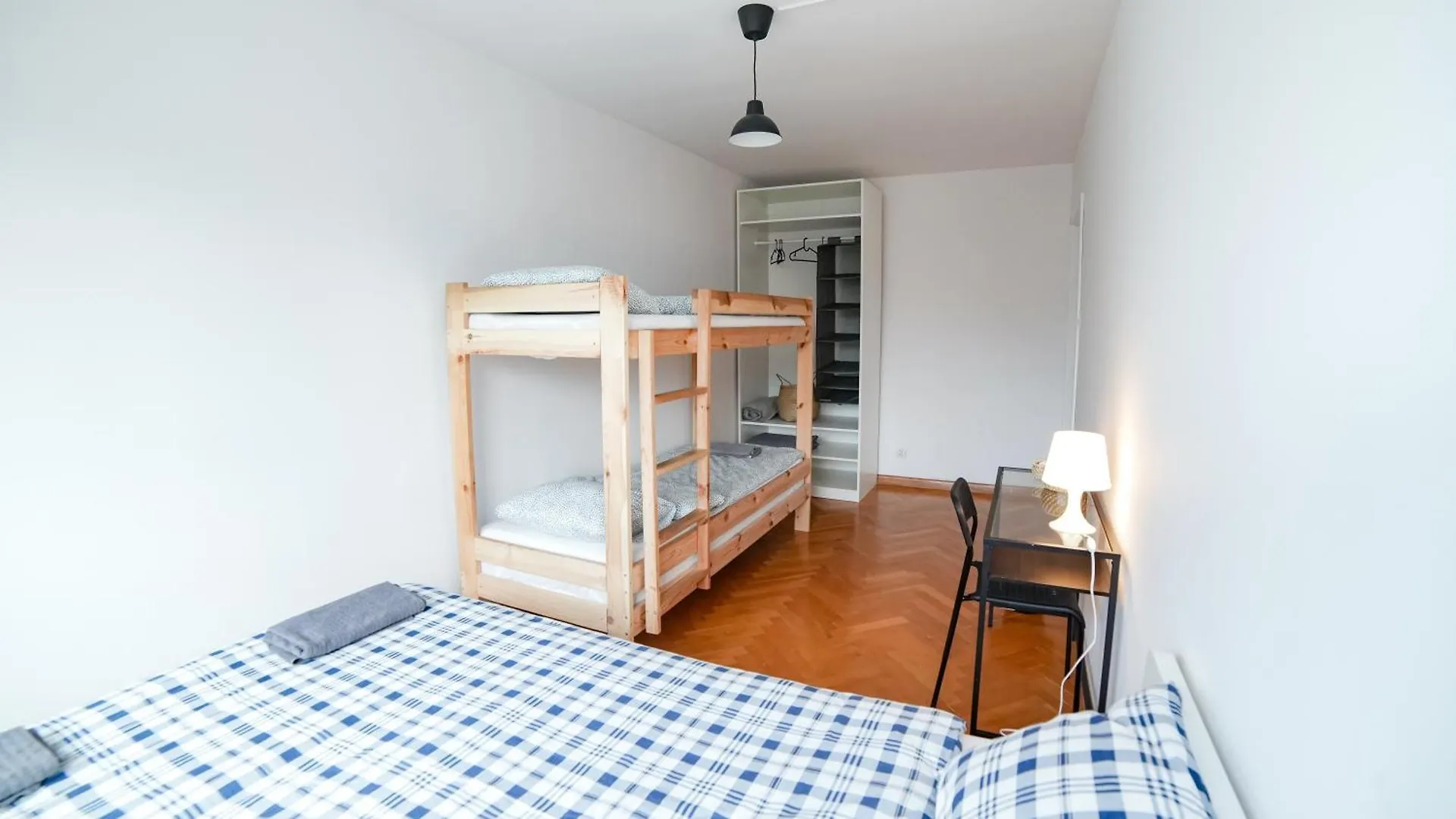 Wow Rooms Warsaw Hostel